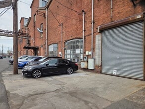 90 Dayton Ave, Passaic, NJ à louer Photo de l’immeuble– Image 1 sur 4