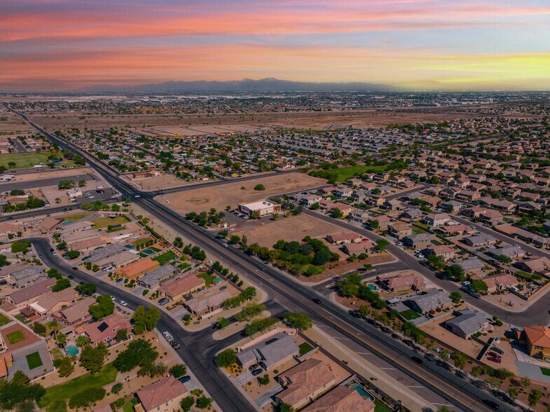 El Mirage Rd & Lower Buckey Rd, Avondale, AZ à louer - Aérien – Image 3 sur 18