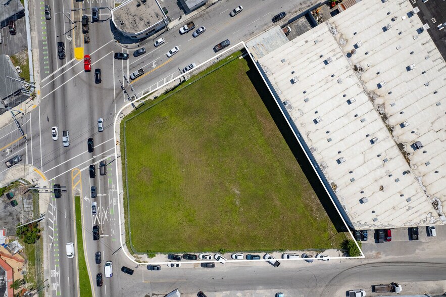 NW Corner Ali Baba Avenue, Opa Locka, FL à vendre - Photo de l’immeuble – Image 1 sur 12