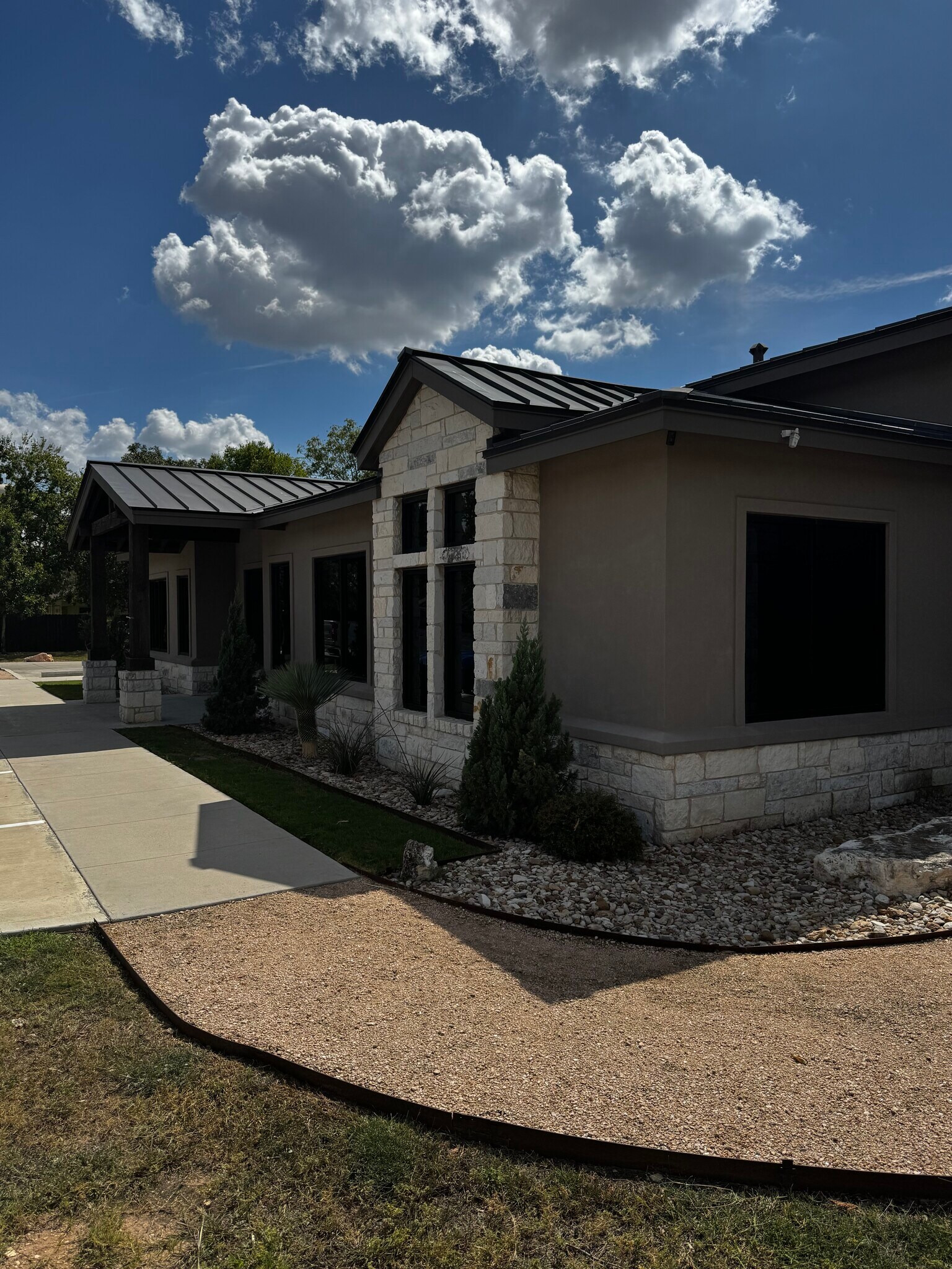 1625 Williams Dr, Georgetown, TX à louer Photo de l’immeuble– Image 1 sur 5