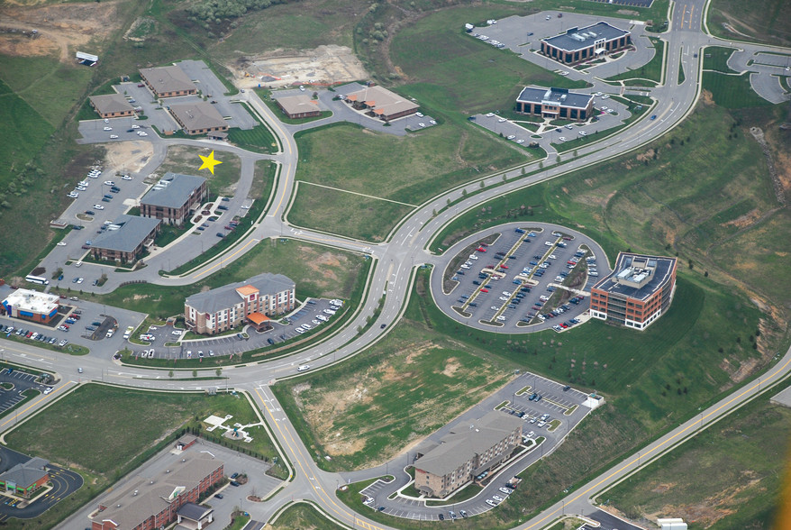 White Oaks Blvd, Bridgeport, WV à vendre - Photo principale – Image 1 sur 6