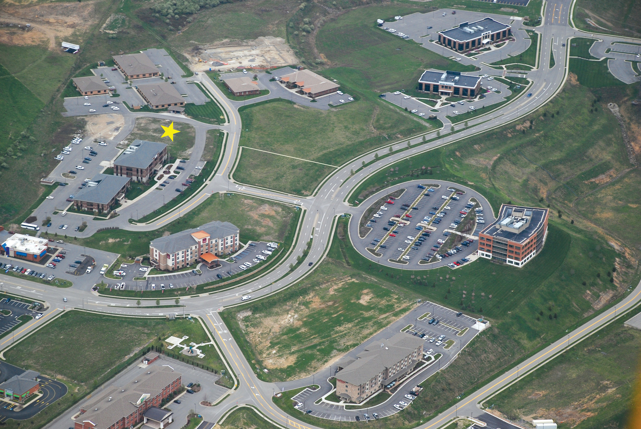 White Oaks Blvd, Bridgeport, WV à vendre Photo principale– Image 1 sur 7