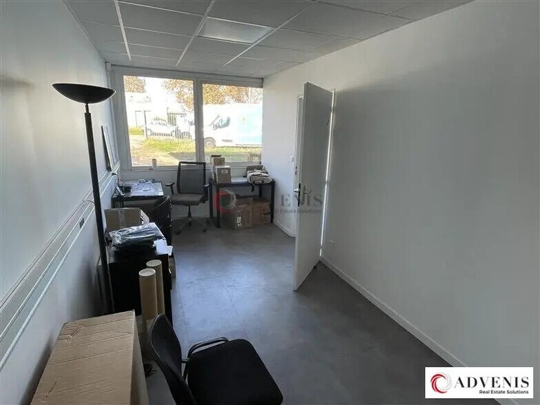Local d’activités dans Le Haillan à louer - Photo intérieure – Image 3 sur 5