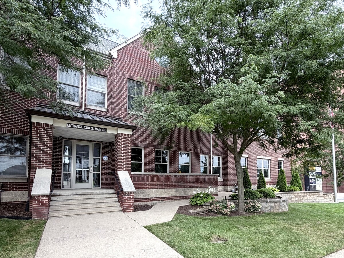 1310 S Main St, Ann Arbor, MI 48104 - Lot 0 -  - Photo intérieure - Image 1 of 8