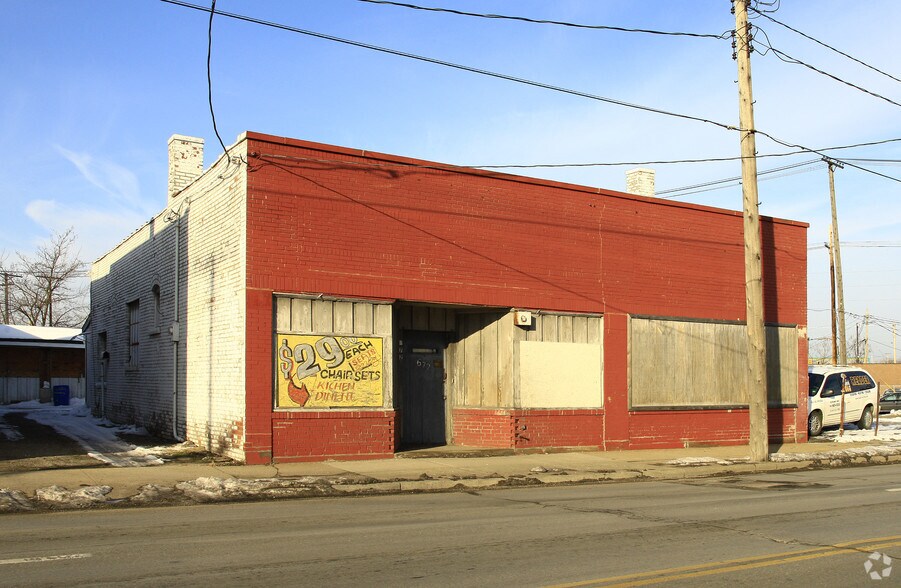 2 Buildings - 6 Parcels Corner Lot portefeuille de 2 biens à vendre sur LoopNet.fr - Photo principale – Image 2 sur 2
