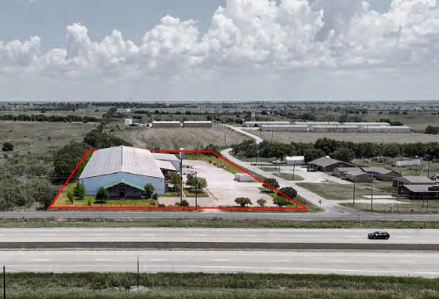 1850 N Stemmons St, Sanger, TX à vendre - Photo principale – Image 1 sur 17