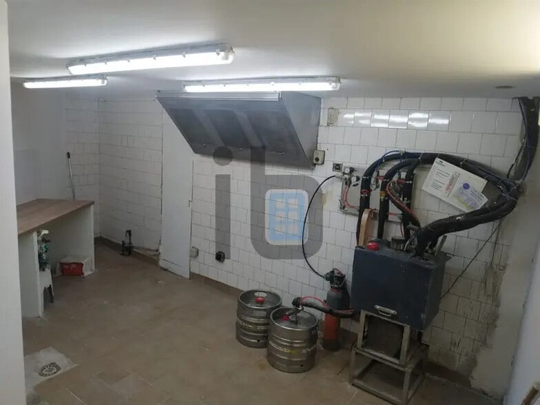 Local commercial dans Aubervilliers à louer - Photo intérieure – Image 3 sur 3