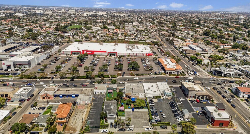1203 N Sepulveda Blvd, Manhattan Beach, CA à vendre - Photo de l’immeuble – Image 3 sur 19