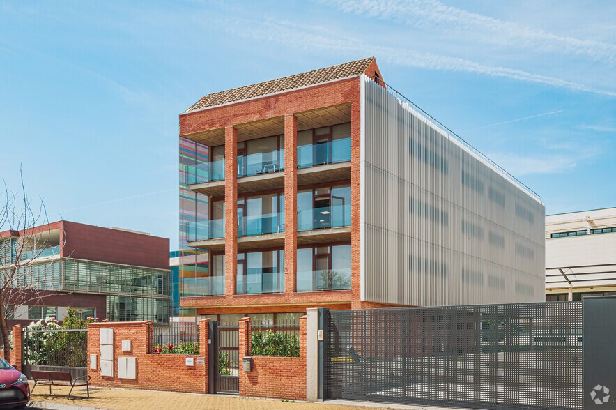 Bureau dans Leganés, Madrid à louer - Photo de l’immeuble – Image 2 sur 20