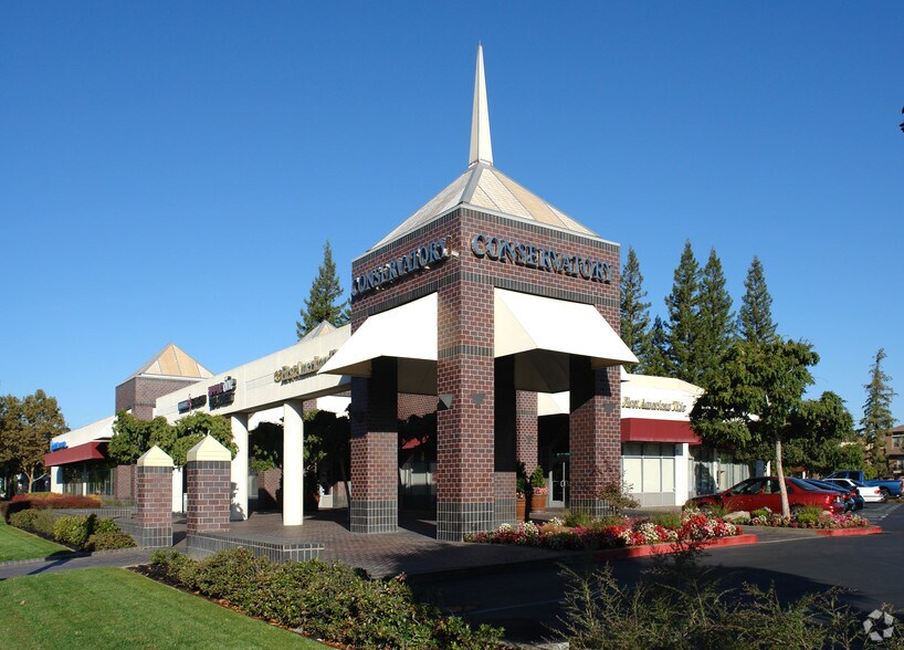 2425 Fair Oaks Blvd, Sacramento, CA à louer - Photo de l’immeuble – Image 2 sur 15