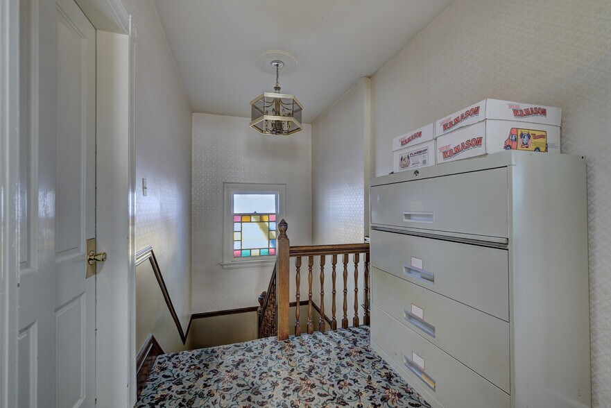 10 S Prospect St, Verona, NJ à louer - Photo de l’immeuble – Image 3 sur 34