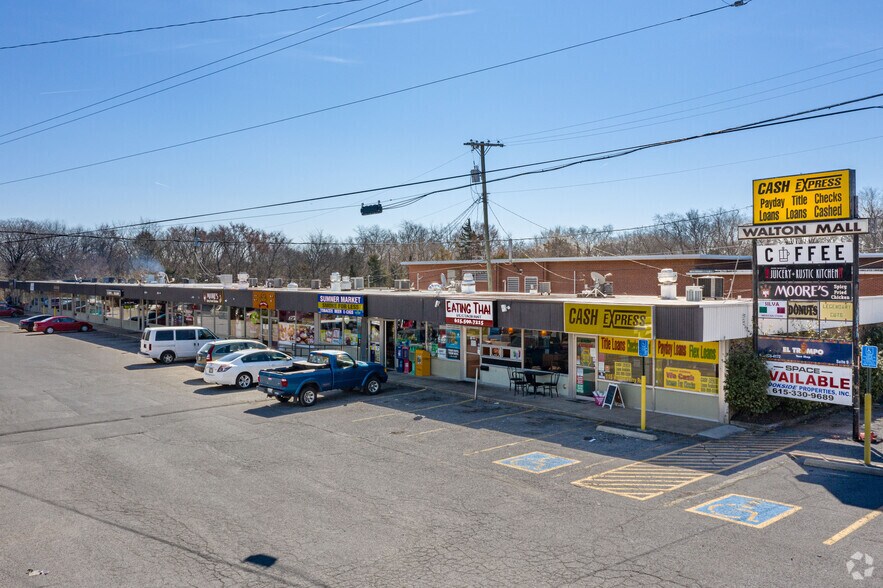 114 Walton Ferry Rd, Hendersonville, TN à louer - Photo principale – Image 1 sur 1