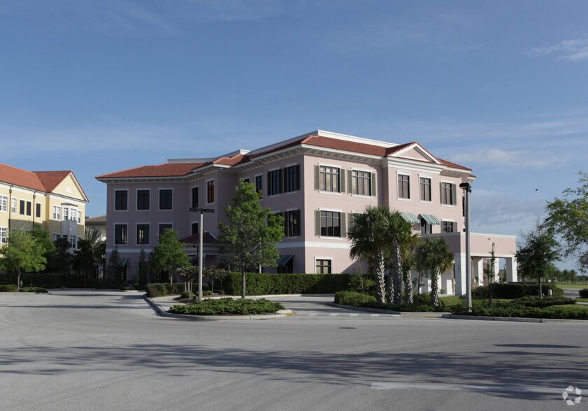 5078 Pope John Paul II Blvd, Ave Maria, FL à louer - Photo de l’immeuble – Image 2 sur 2