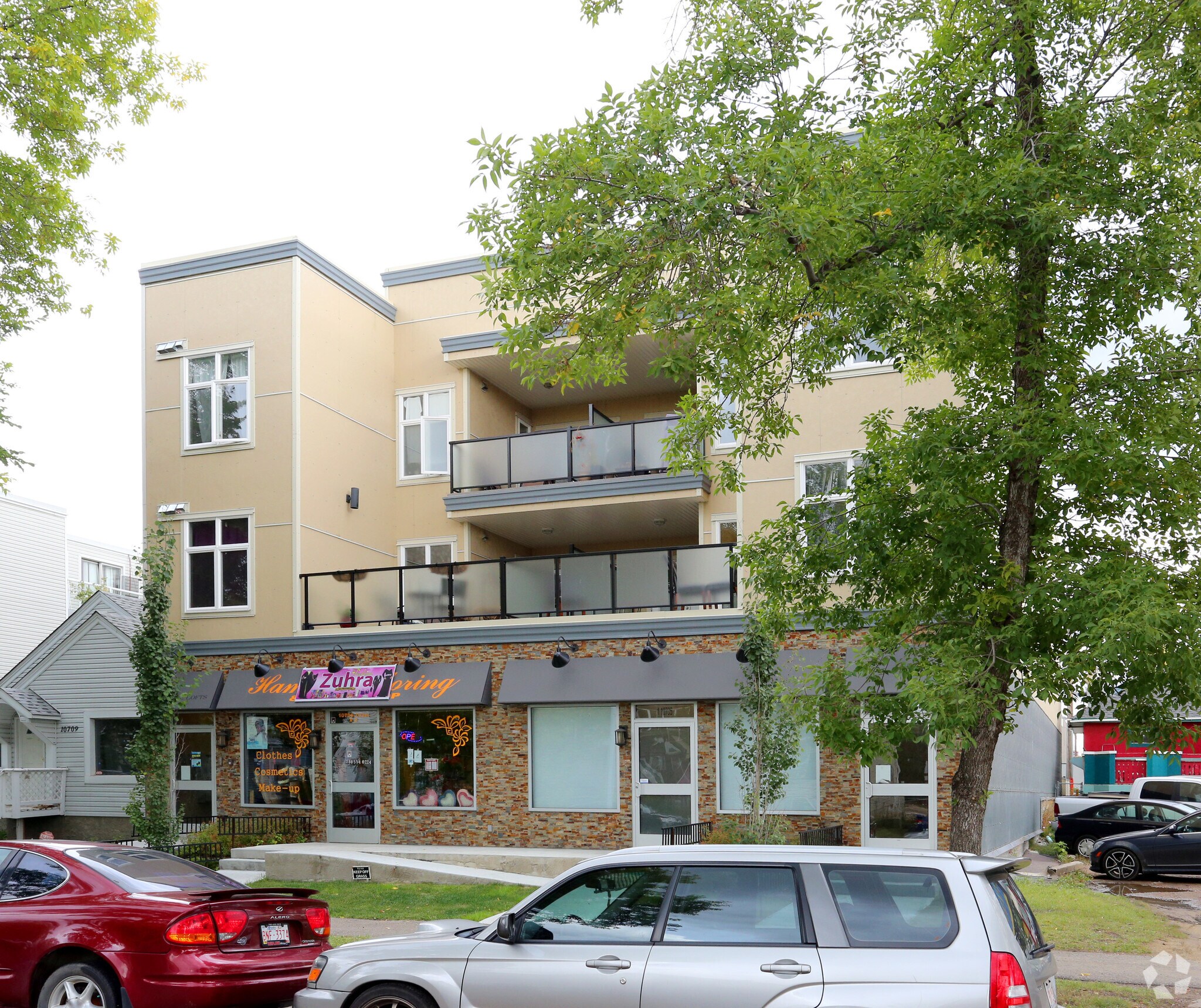 10705 103 St NW, Edmonton, AB à vendre Photo principale– Image 1 sur 3