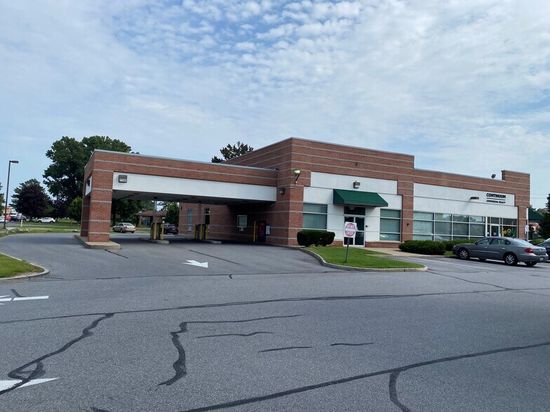 19 Clifton Country Rd, Clifton Park, NY à louer - Photo de l’immeuble – Image 2 sur 10