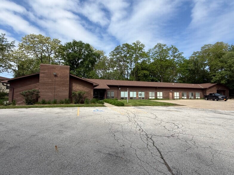 1801 Fuller Rd, West Des Moines, IA à vendre - Photo de l’immeuble – Image 2 sur 23
