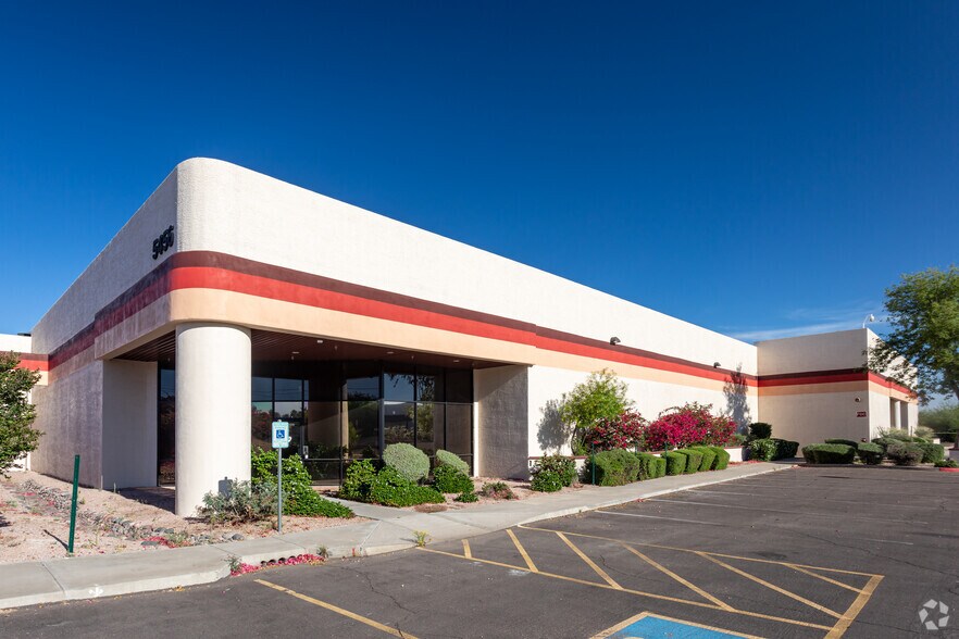 5456 E McDowell Rd, Mesa, AZ à louer - Photo de l’immeuble – Image 2 sur 6
