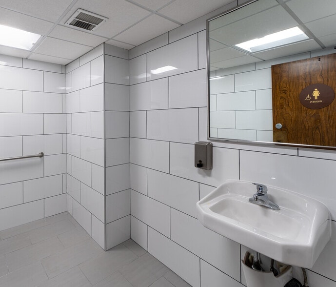 1818 N Orange Grove Ave, Pomona, CA à louer - Photo intérieure – Image 3 sur 23