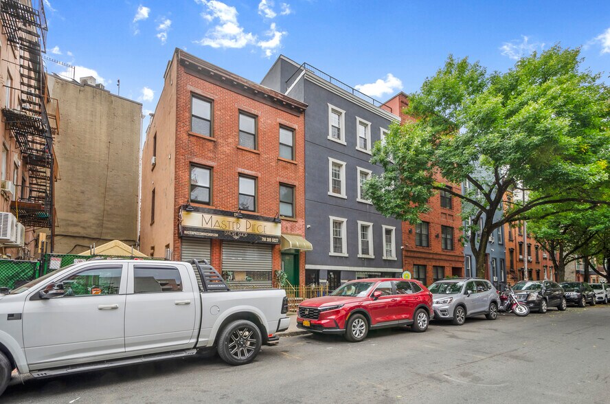 128 India St, Brooklyn, NY à vendre - Photo de l’immeuble – Image 1 sur 27