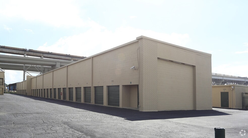 117 Laitram Ln, New Orleans, LA à louer - Photo de l’immeuble – Image 2 sur 3