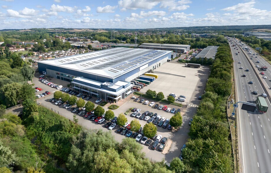 Lea Rd, Waltham Abbey à louer - Photo de l’immeuble – Image 1 sur 1