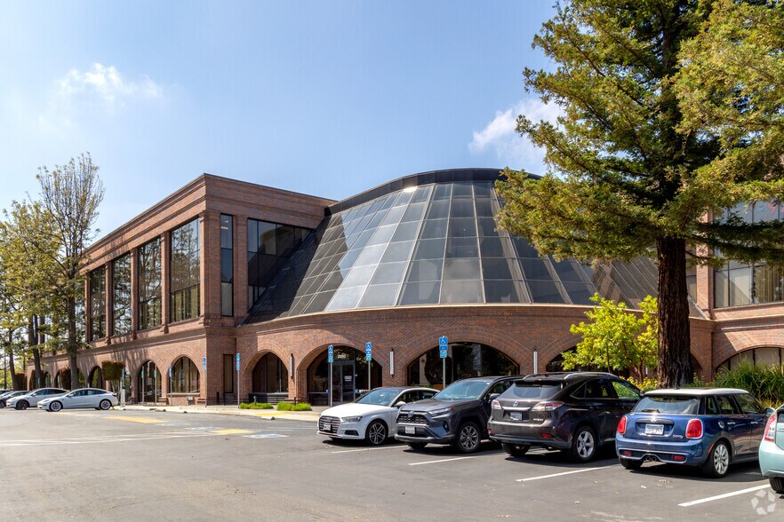 2880 Lakeside Dr, Santa Clara, CA à louer - Photo de l’immeuble – Image 2 sur 10