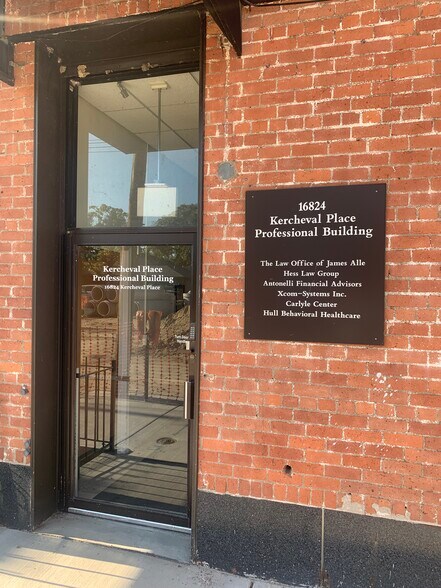 16824-16828 Kercheval Pl, Grosse Pointe, MI à louer - Photo de l’immeuble – Image 3 sur 11