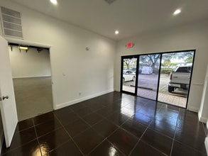 2075 N Powerline Rd, Pompano Beach, FL à louer Photo intérieure– Image 1 sur 4