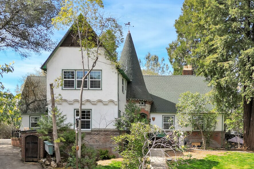 153 Kenmass Ave, Auburn, CA à vendre - Photo principale – Image 1 sur 9
