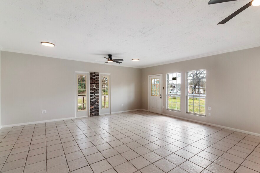 3505 N Texas Ave, Bryan, TX à vendre - Photo de l’immeuble – Image 3 sur 9