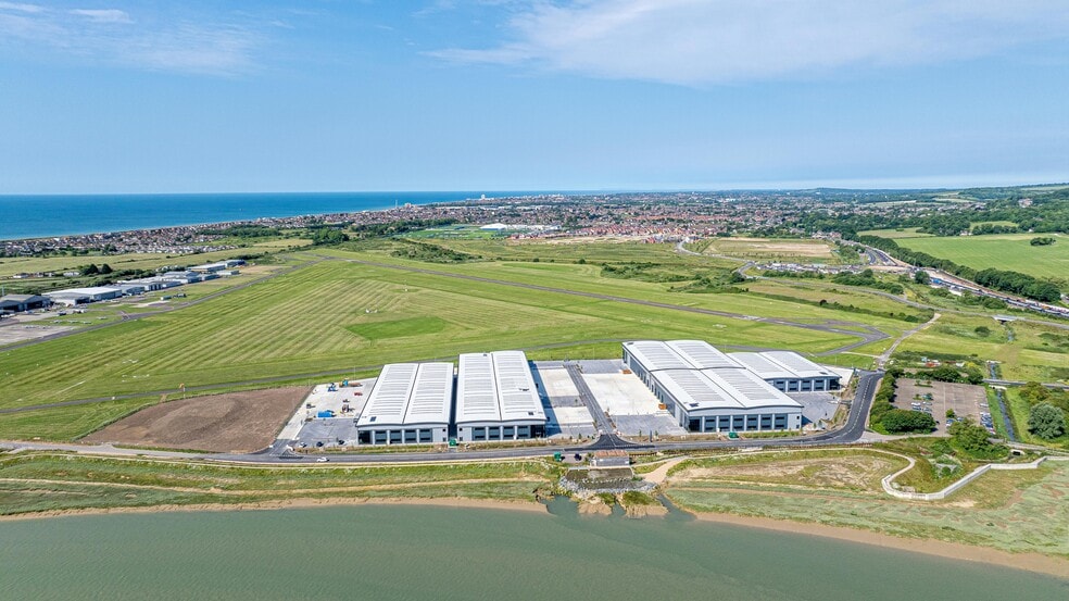 Cecil Pashley Way, Shoreham By Sea à louer - Aérien – Image 2 sur 10
