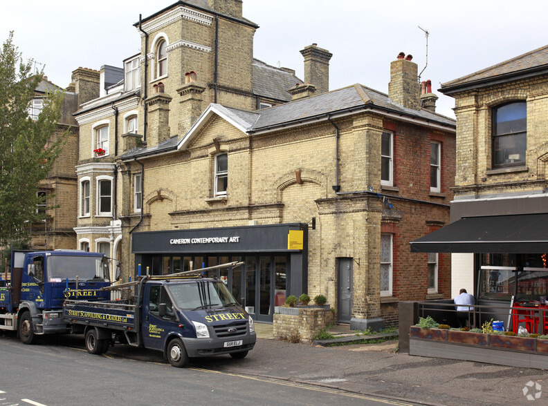 7 Victoria Grove, Hove à louer - Photo de l’immeuble – Image 2 sur 3