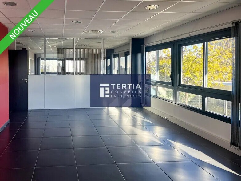 Bureau dans Montpellier à louer - Photo de l’immeuble – Image 2 sur 7