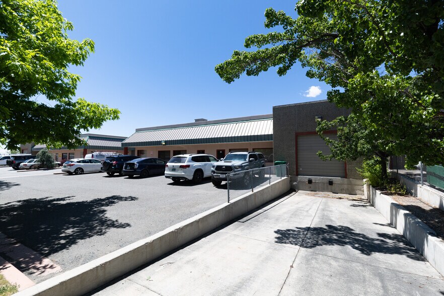 3094 Research Way, Carson City, NV à louer - Photo de l’immeuble – Image 2 sur 9