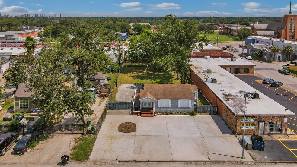 3743 Erie St, Houston, TX à vendre - Photo principale – Image 1 sur 31