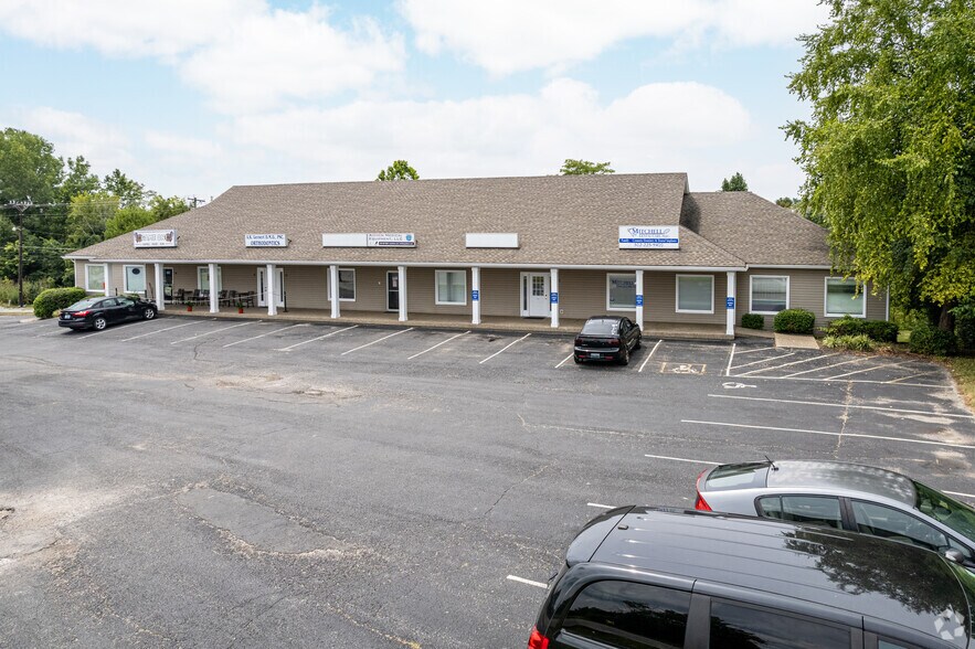 604 Crystal Pl, La Grange, KY à louer - Photo de l’immeuble – Image 2 sur 4