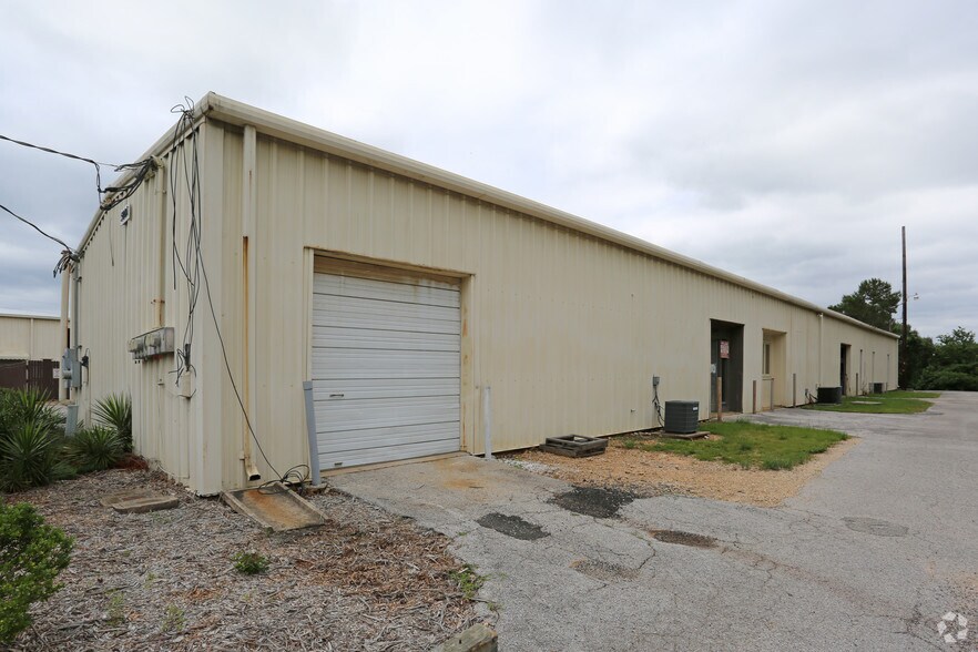 5001 Whitling Dr, Pelham, AL à louer - Photo de l’immeuble – Image 3 sur 3