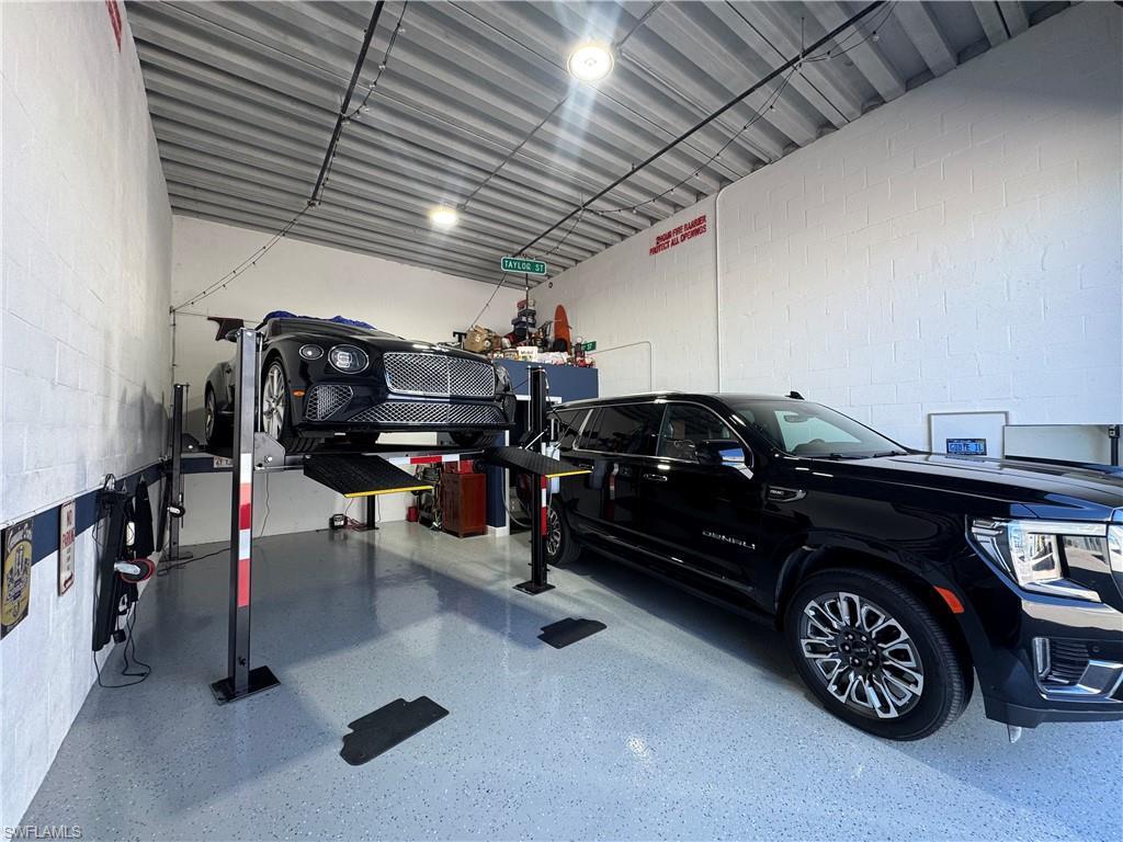 17860 Toy Vault ln, Fort Myers, FL 33967 - Lot 803 - - Photo intérieure - Image 1 of 7