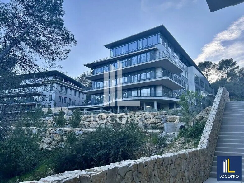 Bureau dans Valbonne à louer - Photo de l’immeuble – Image 1 sur 17