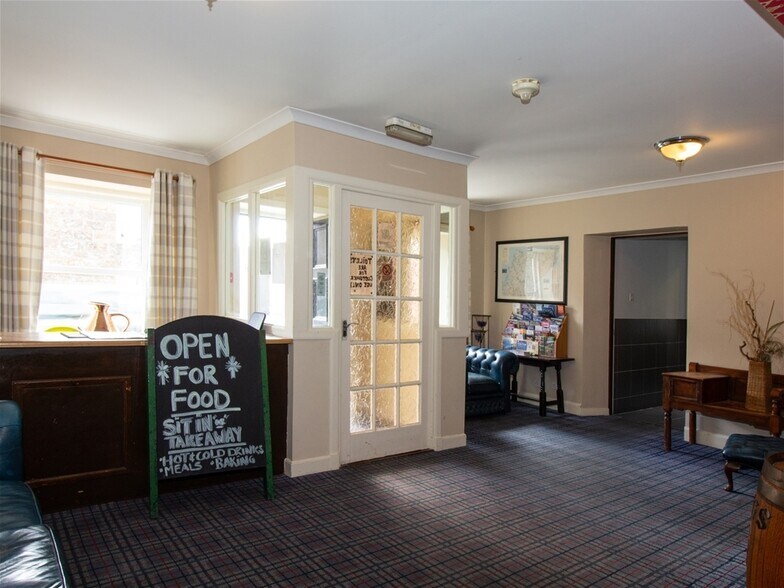 Stags Head Hotel, Golspie à vendre - Photo de l’immeuble – Image 2 sur 28