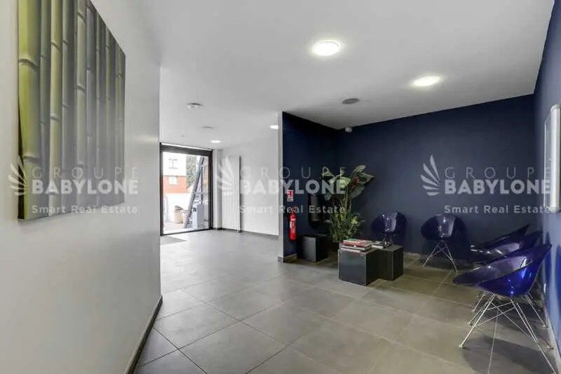 Bureau dans Courbevoie à louer - Hall d’entrée – Image 1 sur 8