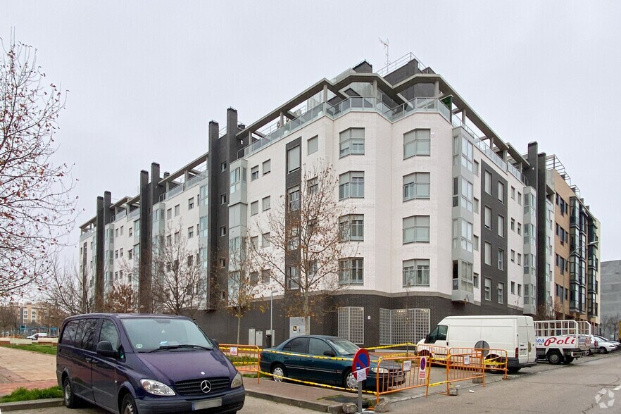Calle Villaluenga de la Sagra, 7, Madrid, Madrid à vendre - Photo de l’immeuble – Image 3 sur 3