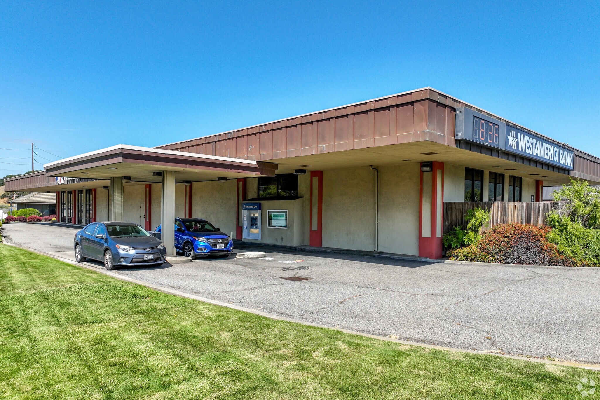 1-55 Mitchell Blvd, San Rafael, CA à vendre Photo principale– Image 1 sur 7