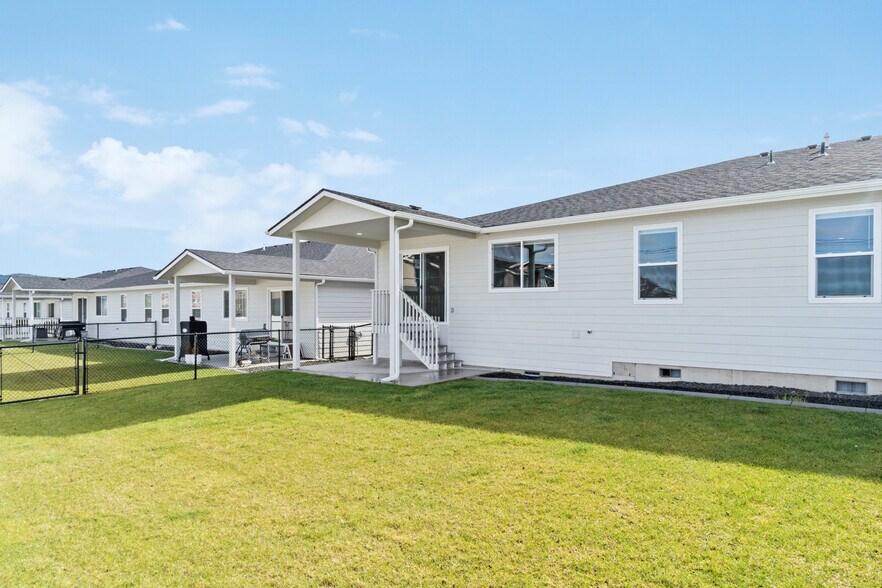 1227 N Coach Dr, Spokane Valley, WA à vendre - Photo de l’immeuble – Image 3 sur 26