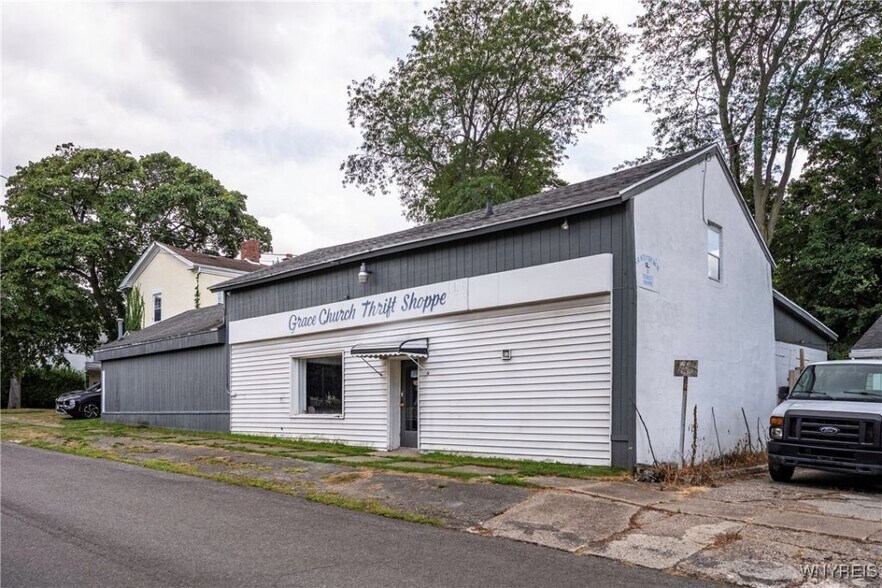 106 La Grange Ave, Lockport, NY à vendre - Photo de l’immeuble – Image 2 sur 6
