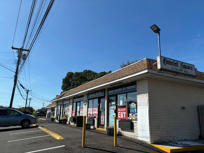 171 Ferry Blvd, Stratford, CT à louer - Photo de l’immeuble – Image 1 sur 1