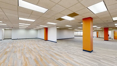 9485 Regency Square Blvd, Jacksonville, FL à louer Numérisation 3D Matterport– Image 1 sur 5