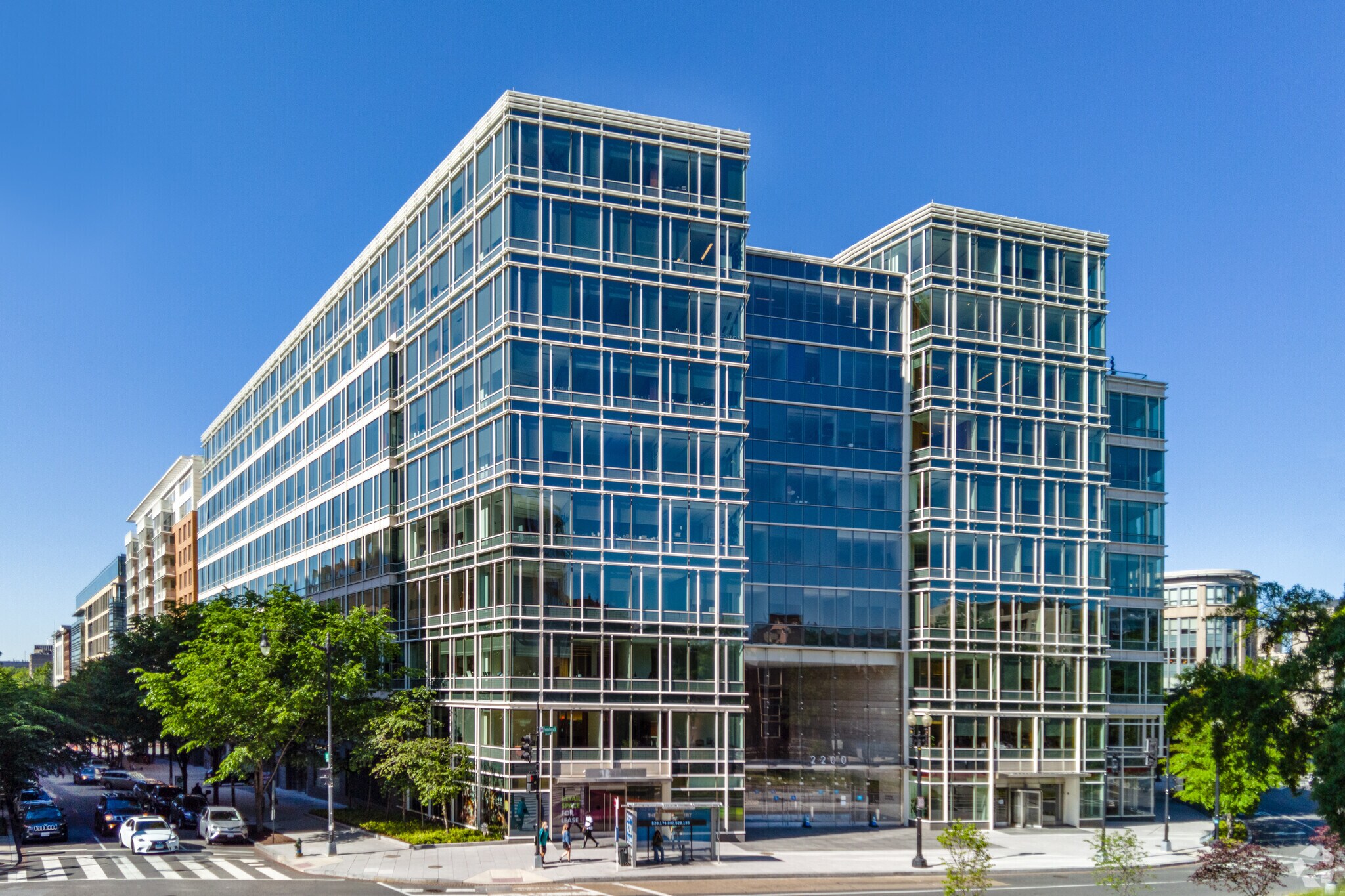 2200 Pennsylvania Ave NW, Washington, DC à louer Photo de l’immeuble– Image 1 sur 5