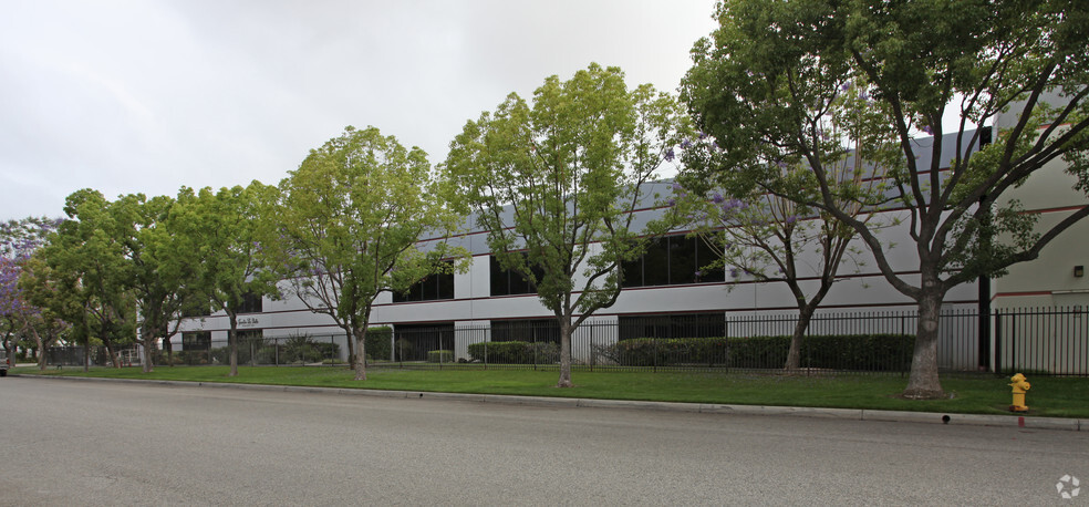 12823 Schabarum Ave, Irwindale, CA à louer - Photo de l’immeuble – Image 1 sur 8
