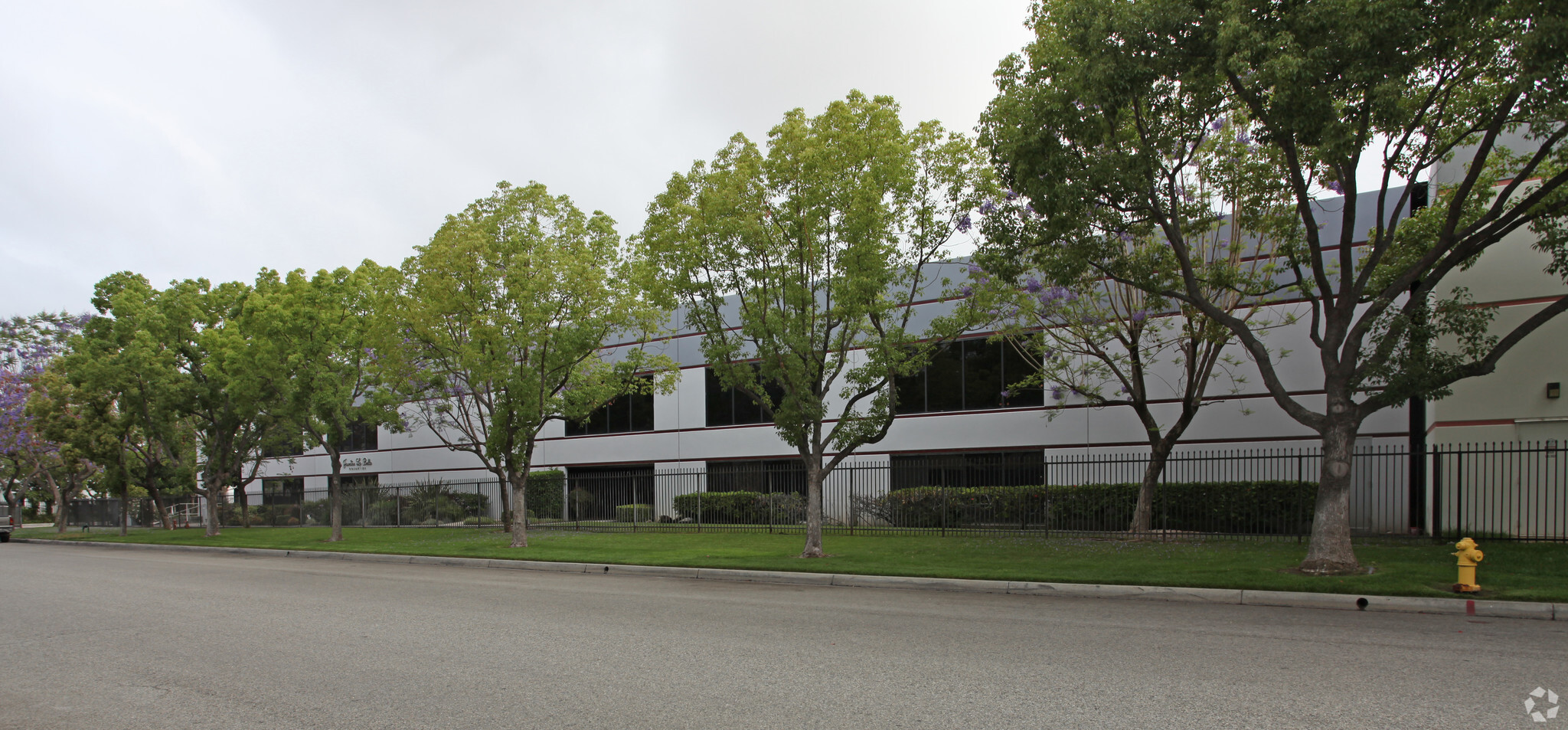 12823 Schabarum Ave, Irwindale, CA à louer Photo de l’immeuble– Image 1 sur 9